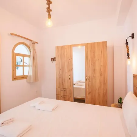 Nautilus Sea View 4 *